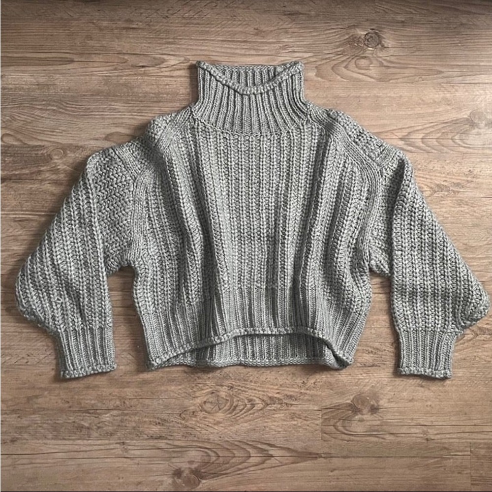 H&M turtle neck sweater